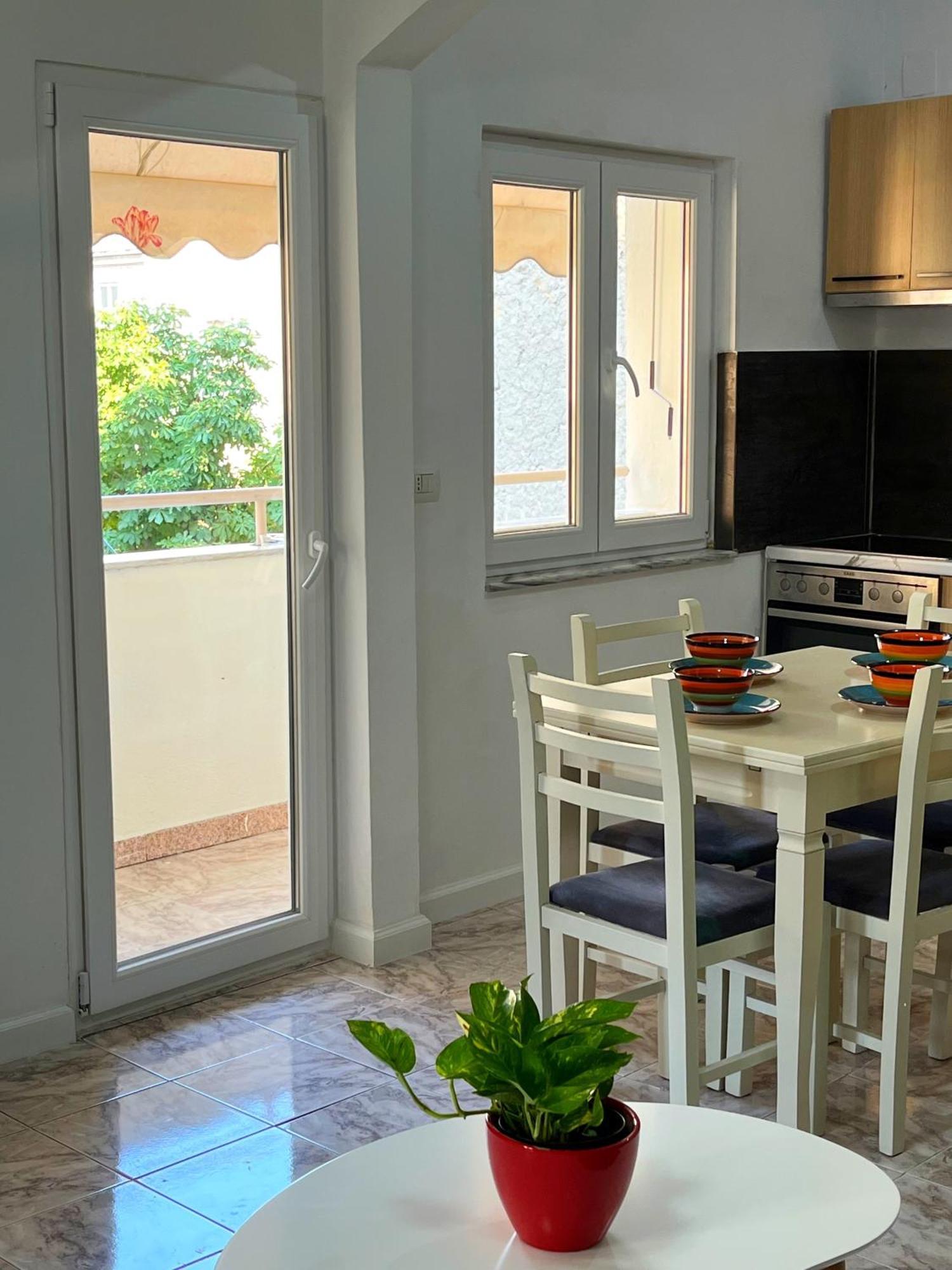 Vibrant & Central Tirana Oasis Luaran gambar