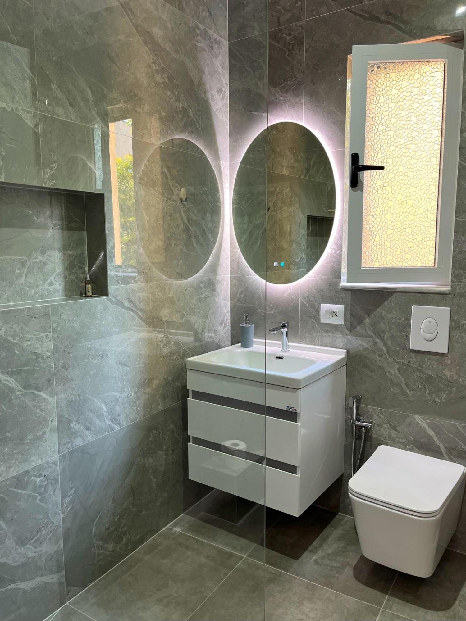 Vibrant & Central Tirana Oasis Luaran gambar