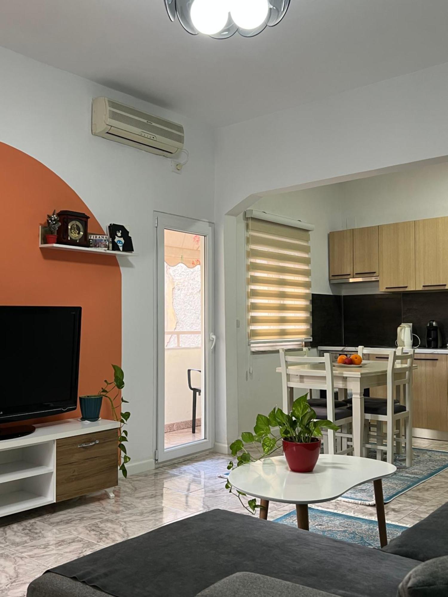 Vibrant & Central Tirana Oasis Luaran gambar